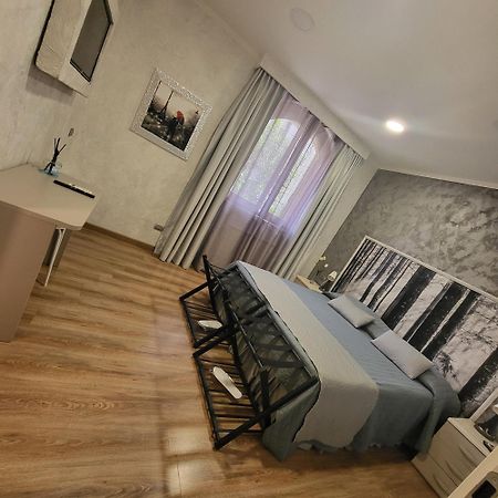 Illuvia 2 Affitta Camere Корнаредо Екстериор снимка
