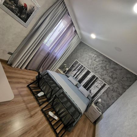 Illuvia 2 Affitta Camere Корнаредо Екстериор снимка