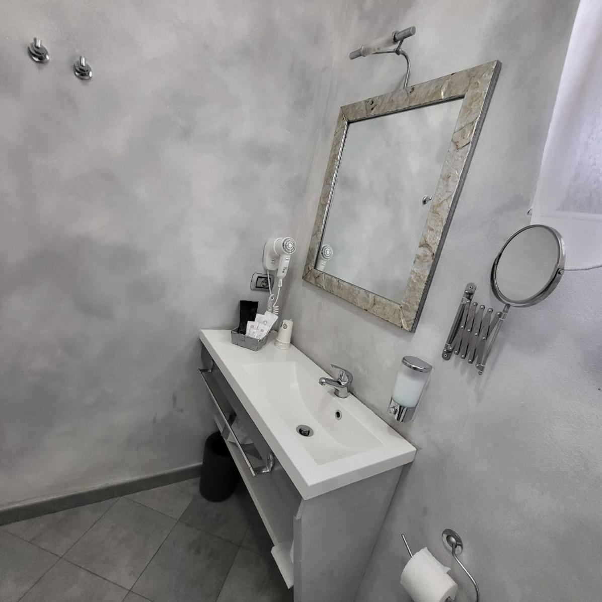 Illuvia 2 Affitta Camere Корнаредо Екстериор снимка